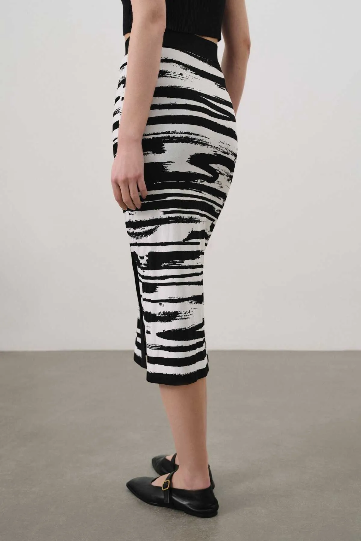 Black Ecru Skirt