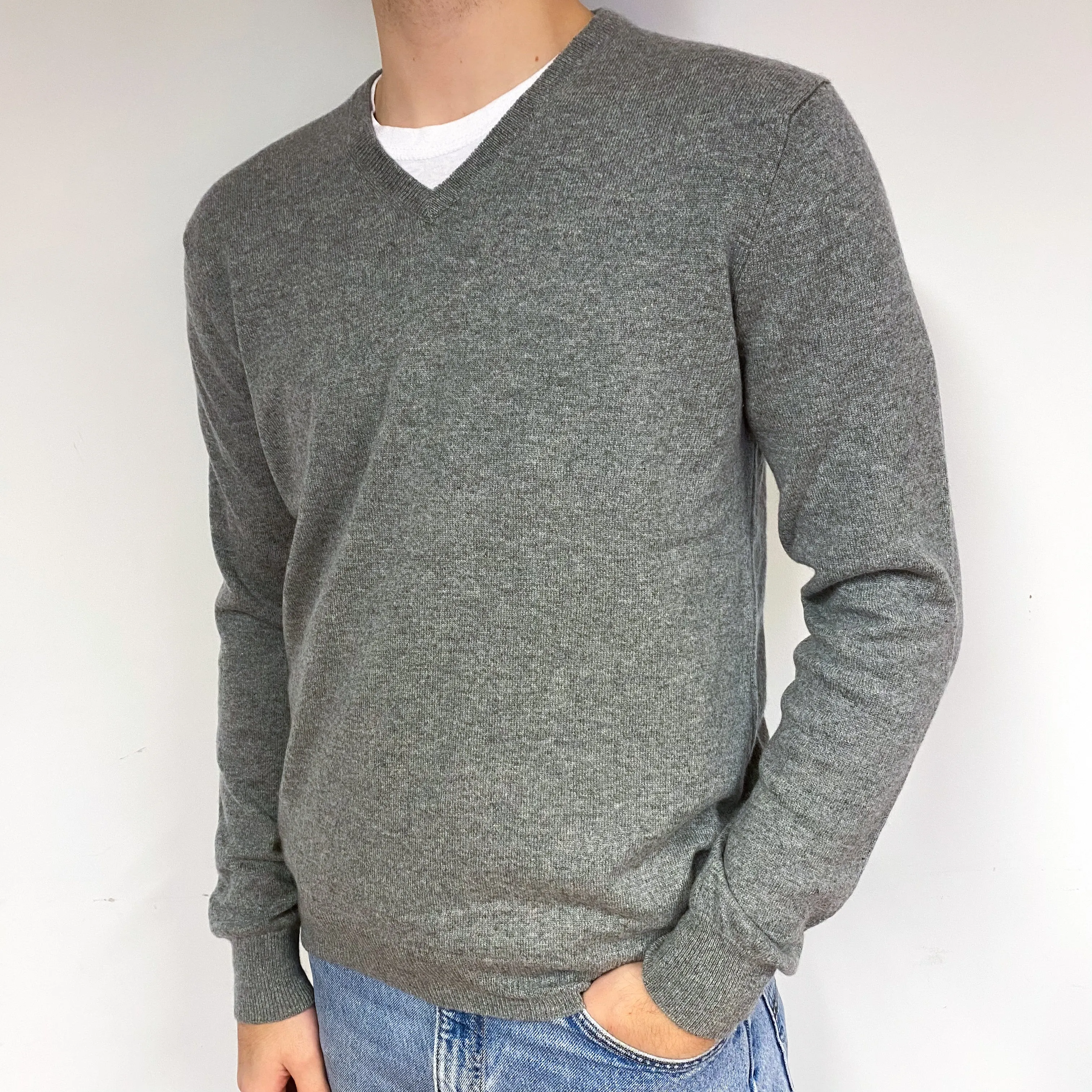 Men's Ash Grey Cashmere V-Neck Jumper Large