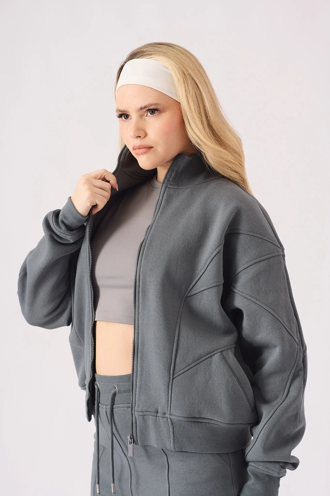 ZIP UP SWEATSHIRT - GREY